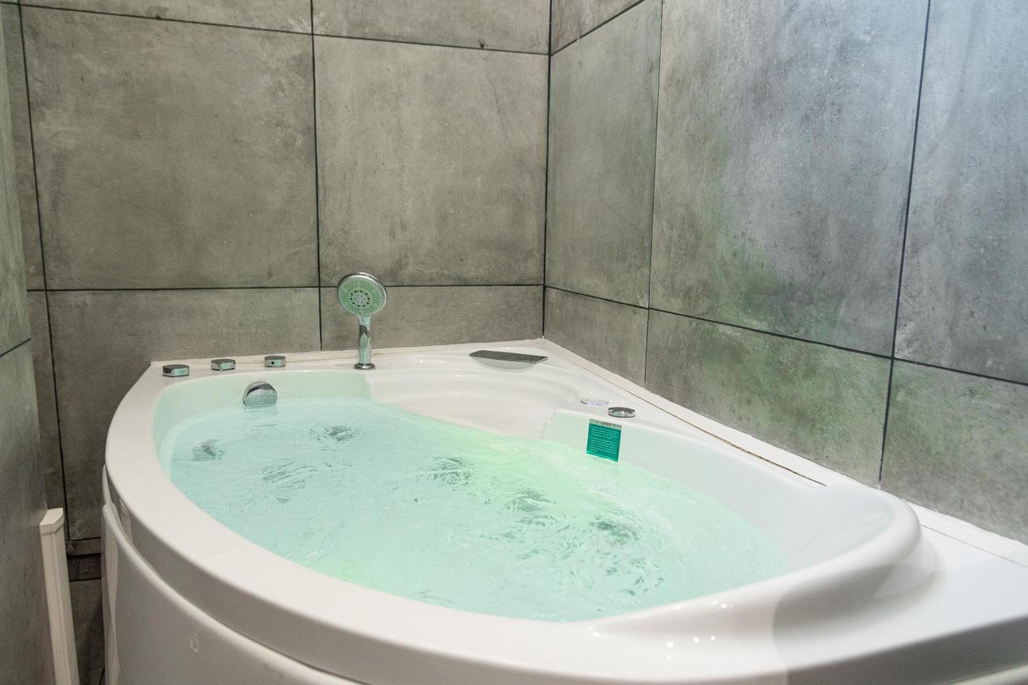 Lavie Maison Eiffel Ac Hot Tub Párizs Kültér fotó