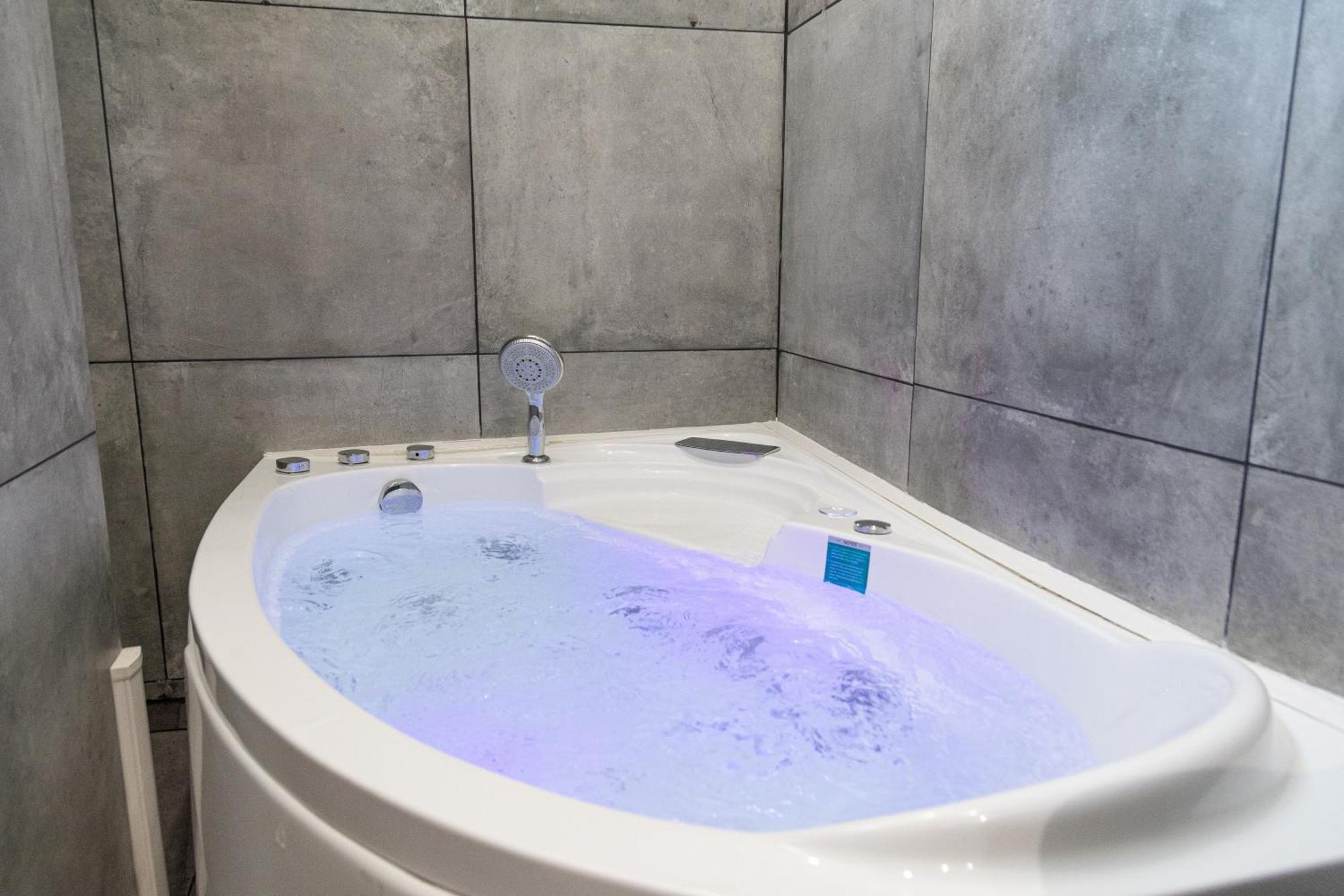 Lavie Maison Eiffel Ac Hot Tub Párizs Kültér fotó